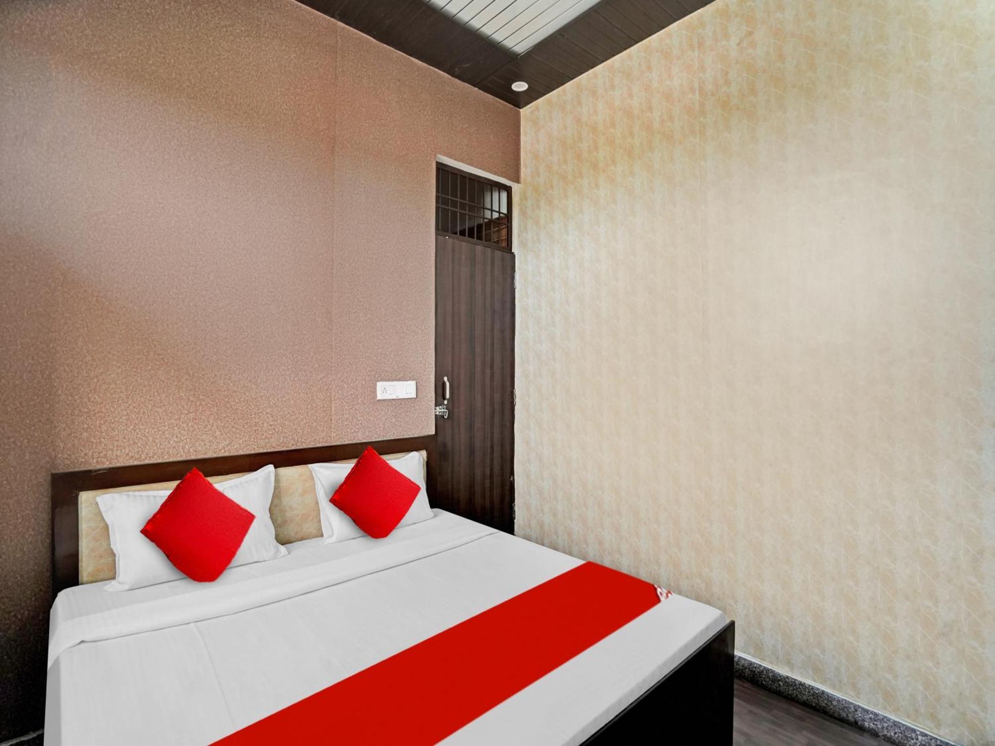 Hotel O Oreo Grand Meerut Exterior photo